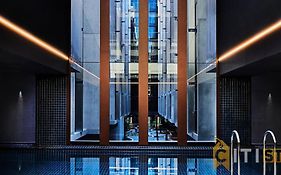 Resort-Style Midnight, Braddon 1Bd - Top Location